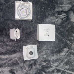 AirPods Bundle – Comes with Case, Apple Charger, Box & Silicone Case